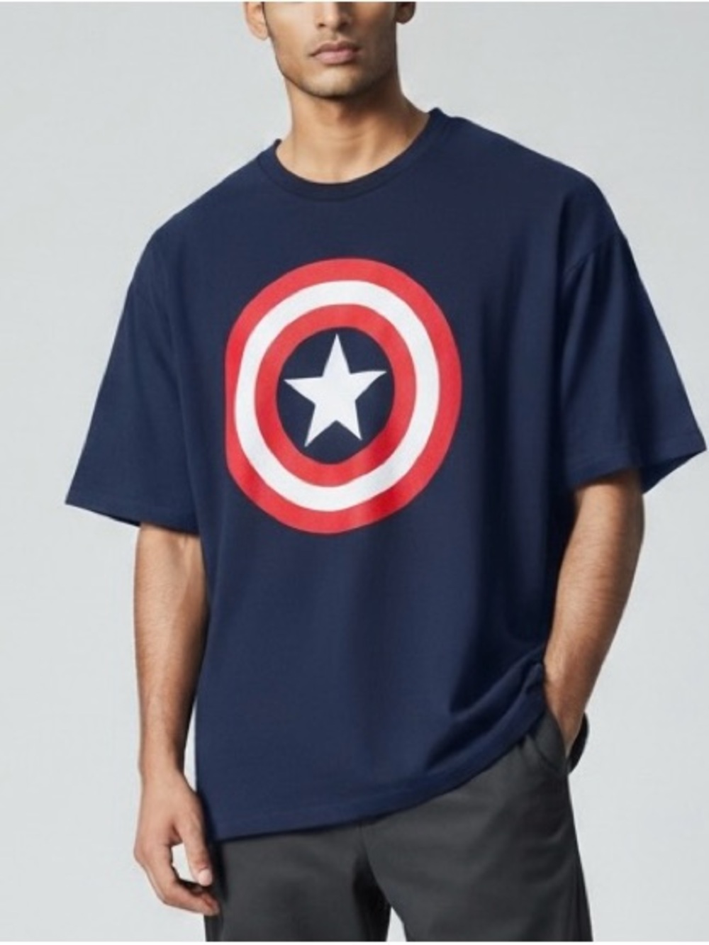 Marvel Captain America Graphic T-Shirt Size Large Blue Avengers Short Sleeve